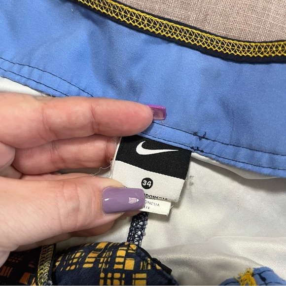 Nike Swim Board Shorts Trunks Bathing Suit Mens Size 34 tie front pocket - Picture 8 of 8